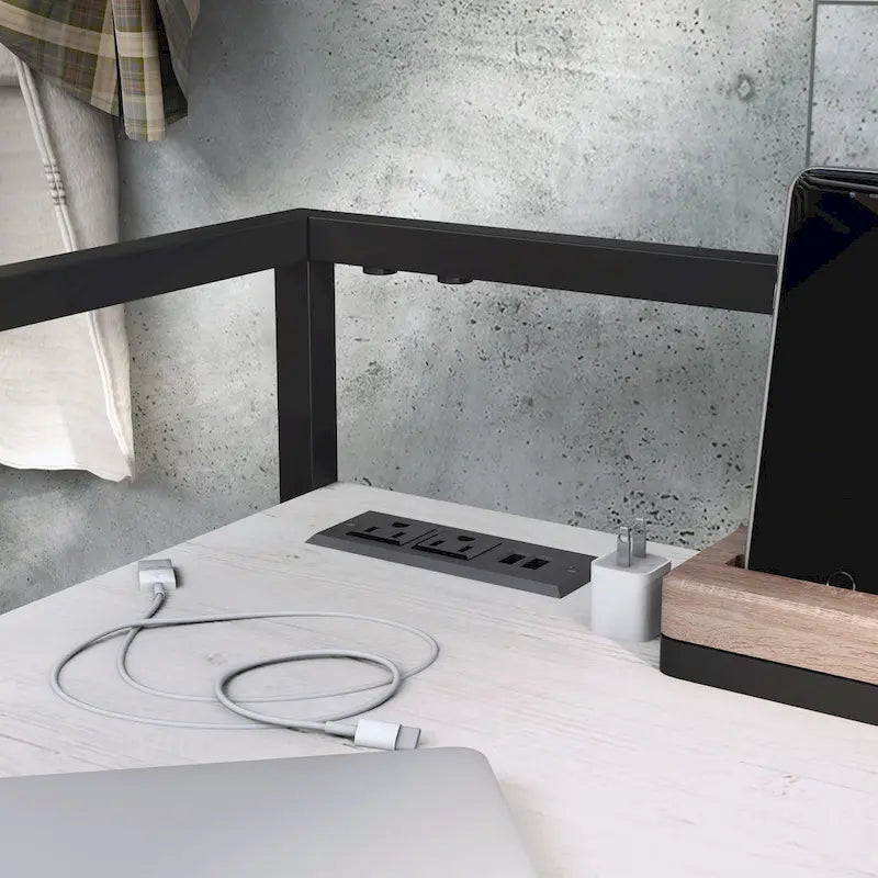 Průmyslový 49palcový ocelový počítačový stůl s USB porty