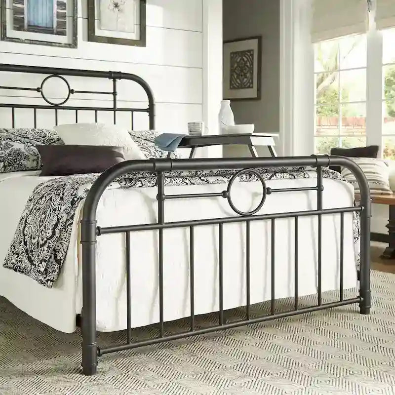 Classic Black Metal Bed with Spindle Headboard