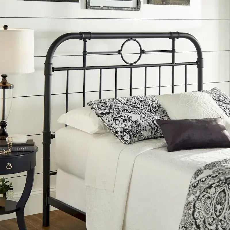 Classic Black Metal Bed with Spindle Headboard