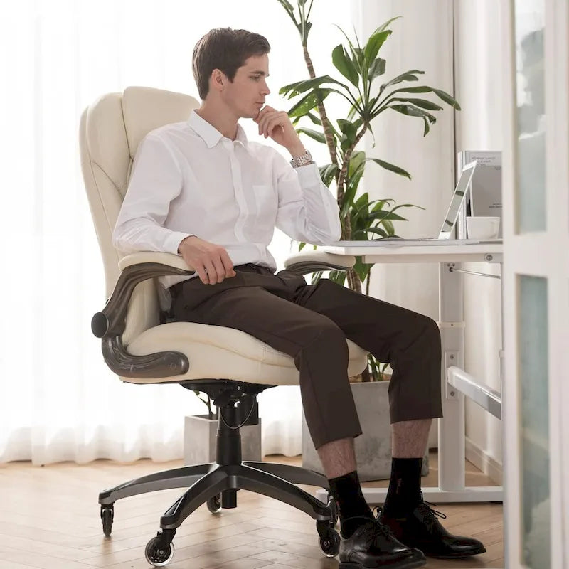 Ergonomická kancelářská židle na kolečkách s polstrovanými sklopnými područkami, nastavitelným náklonem a aretací, pro dospělé, do pracovny a k učení